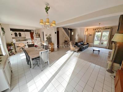 Maison traditionnelle - 150 m² - 7 pièces