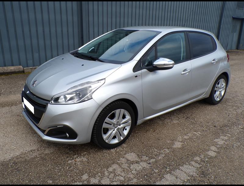 Peugeot 208 Ptech 82 Style Bvm