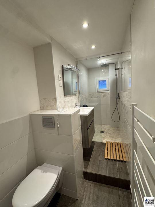 Maison - 225 m² - 10 pièces