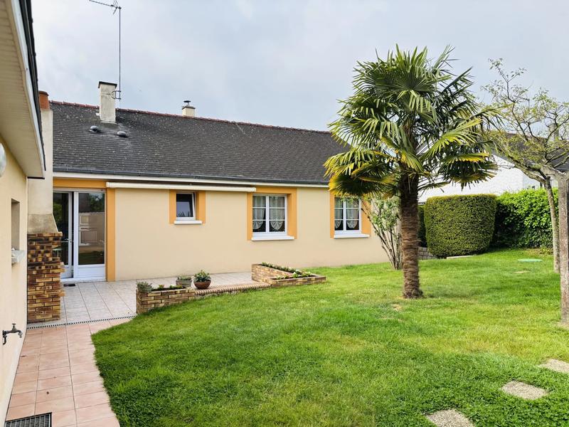 Maison - 90 m² - 5 pièces