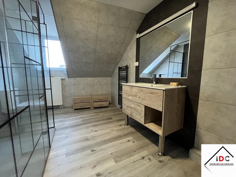 Appartement - 87 m² - 3 pièces