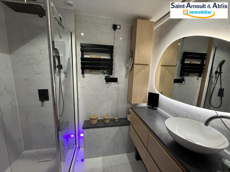 Maison traditionnelle - 90 m² - 6 pièces