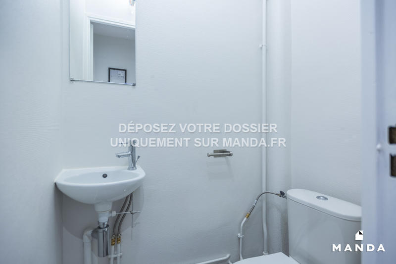 Chambre - 9 m² - 5 pièces