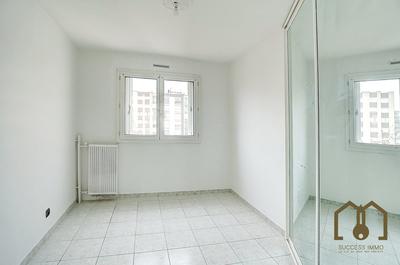 Appartement - 67 m² - 4 pièces