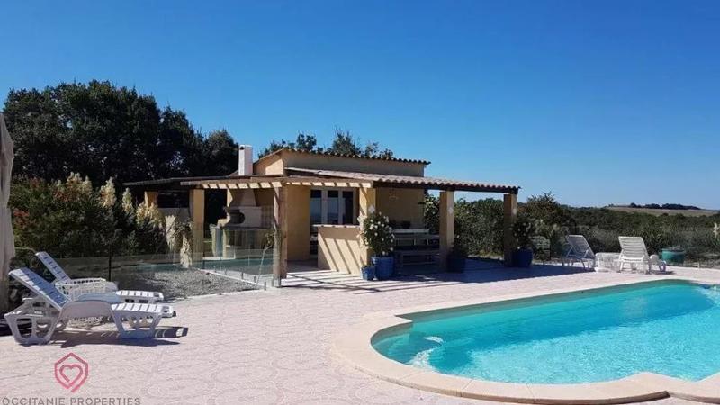 Propriété - 575 m² - 30 pièces