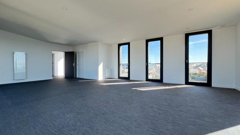 Appartement bourgeois - 183 m² - 6 pièces