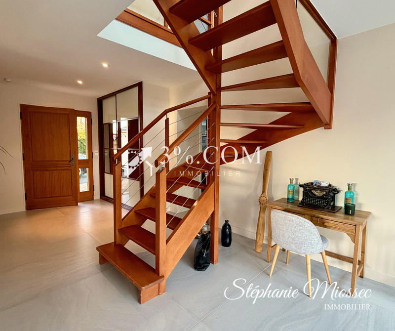 Maison en pierre - 280 m² - 8 pièces