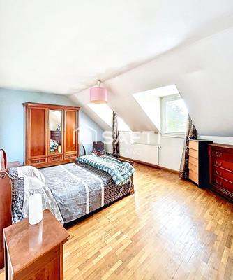 Maison de ville - 218 m² - 7 pièces