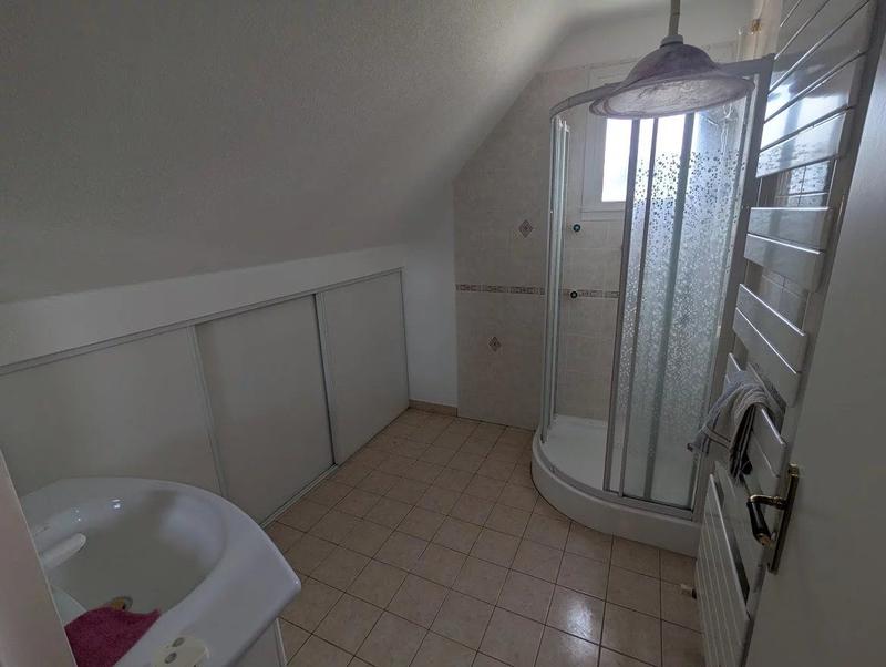 Maison - 219 m² - 8 pièces