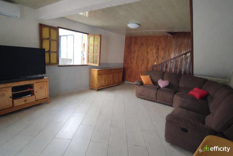 Villa - 196 m² - 9 pièces