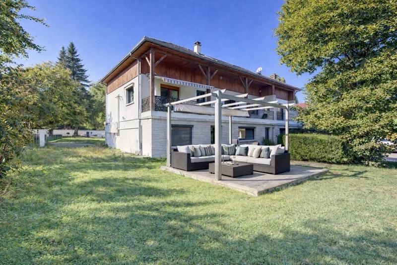 Maison - 333 m² - 12 pièces