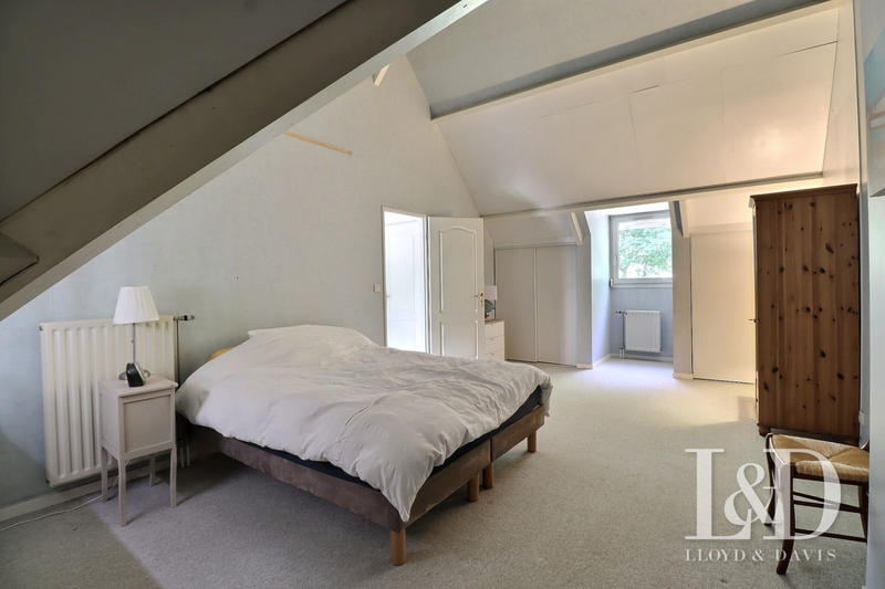 Maison contemporaine - 230 m² - 9 pièces