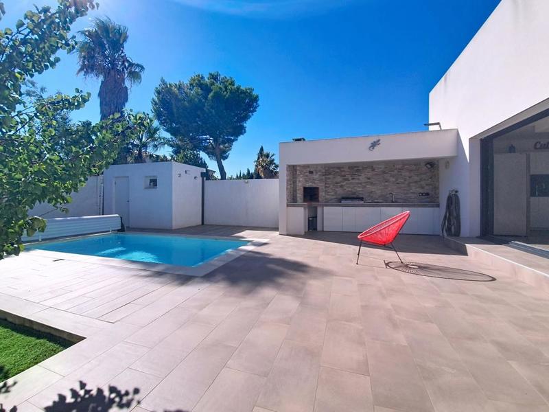 Maison - 186 m² - 6 pièces