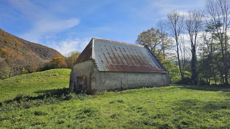 Grange - 277 m² - 4 pièces