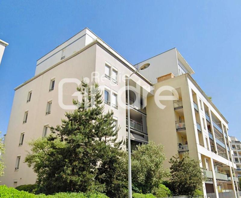 Appartement - 126 m² - 4 pièces