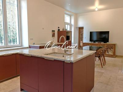 Propriété - 286 m² - 9 pièces