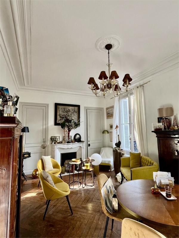 Appartement - 98 m² - 5 pièces