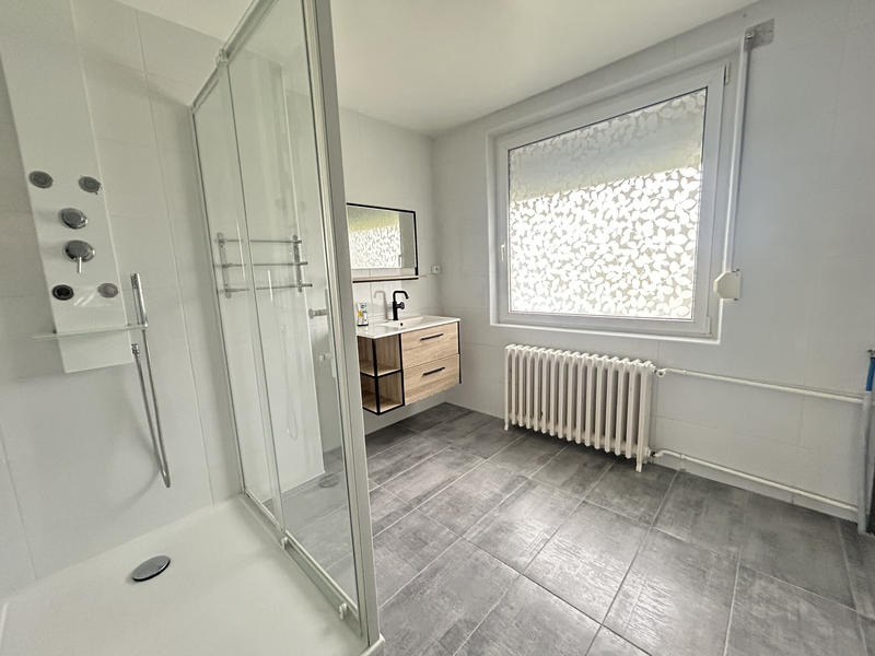 Appartement - 100 m² - 5 pièces