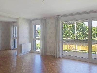 Appartement - 101 m² - 5 pièces