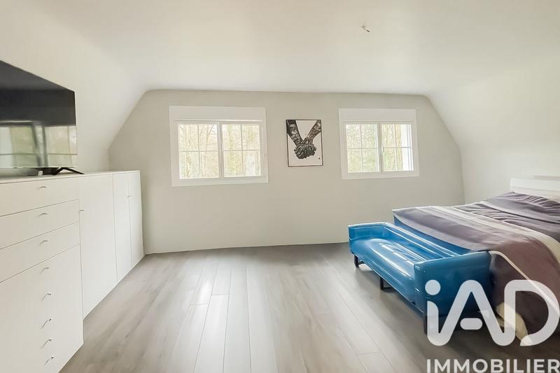 Maison - 239 m² - 8 pièces