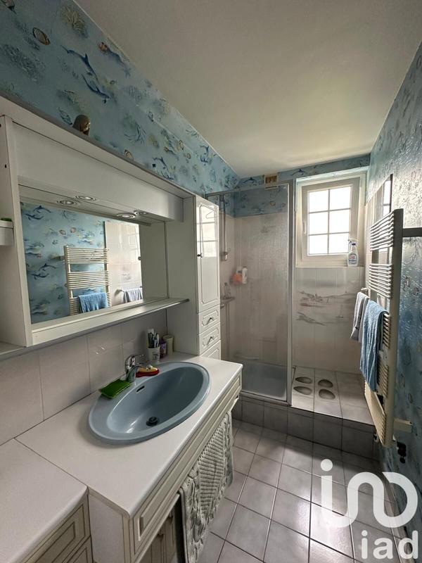 Maison - 180 m² - 6 pièces