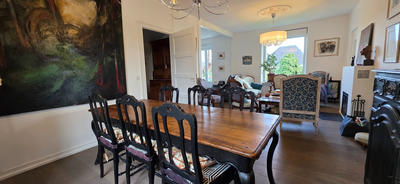 Maison - 180 m² - 7 pièces