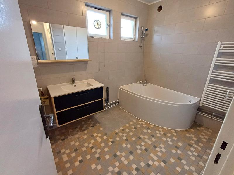 Appartement - 92 m² - 5 pièces