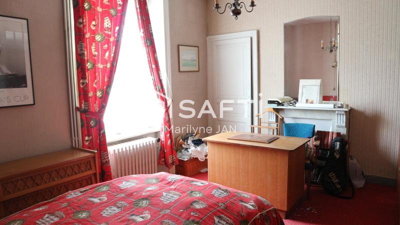 Villa - 222 m² - 12 pièces