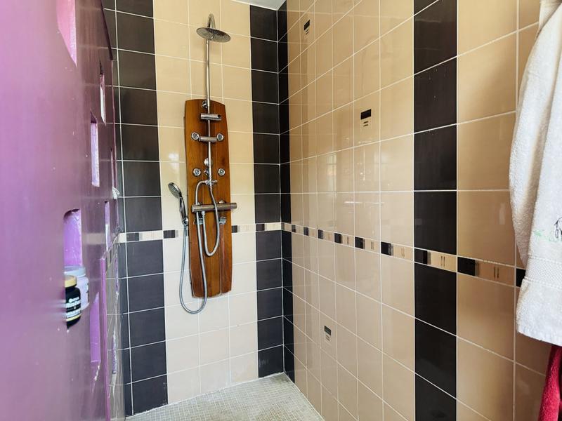 Maison - 170 m² - 5 pièces