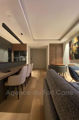 Appartement - 83 m² - 3 pièces