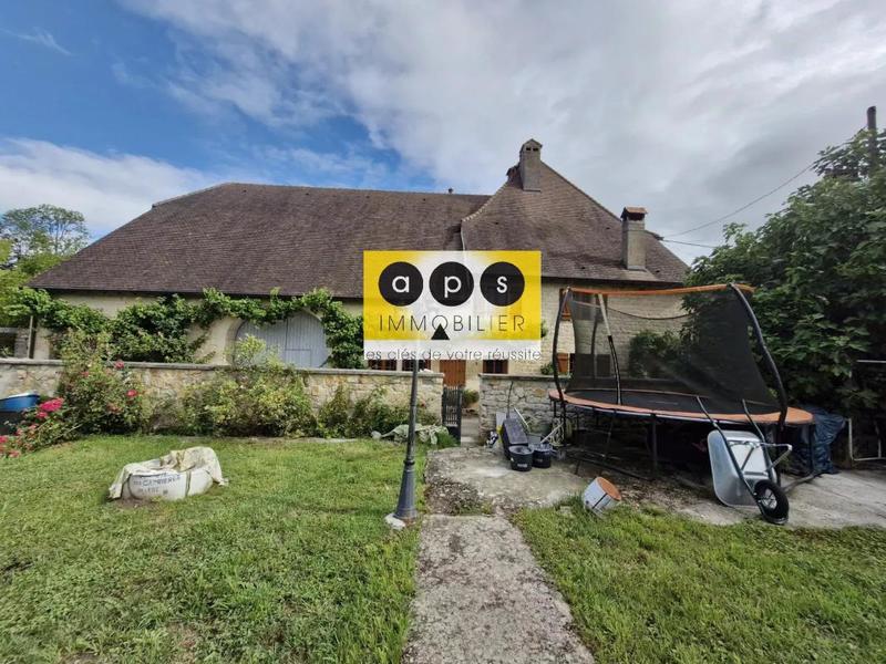 Maison de village - 210 m² - 9 pièces