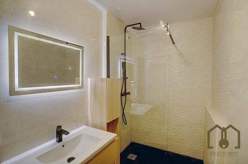 Appartement - 89 m² - 5 pièces