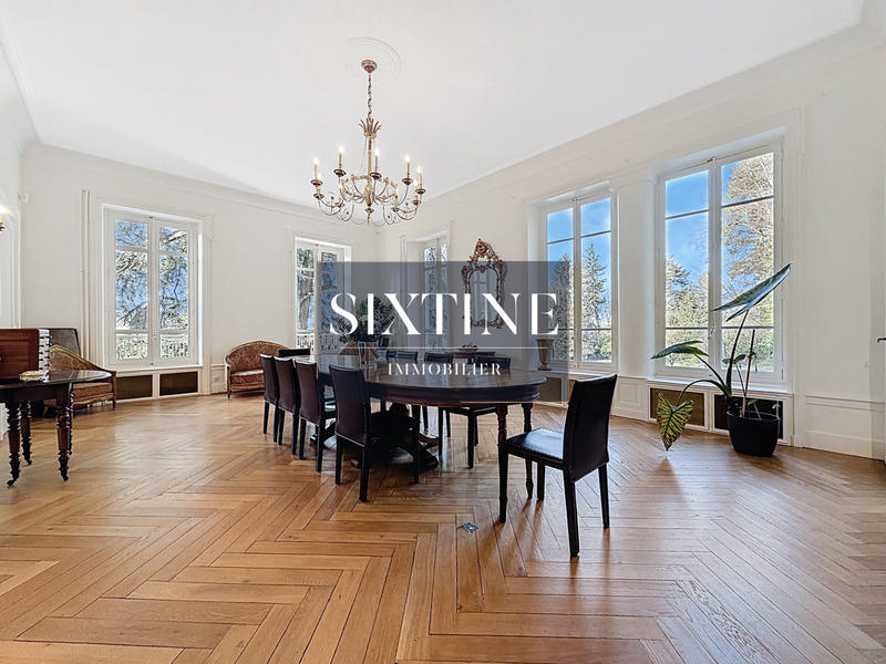 Manoir - 330 m² - 12 pièces