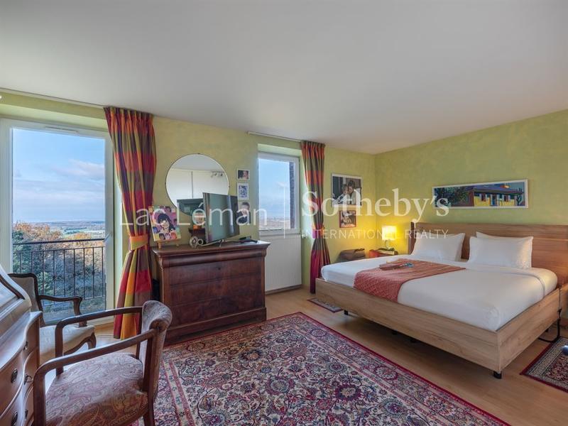 Maison - 306 m² - 7 pièces