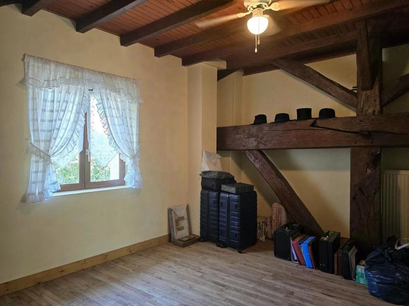 Appartement - 136 m² - 7 pièces