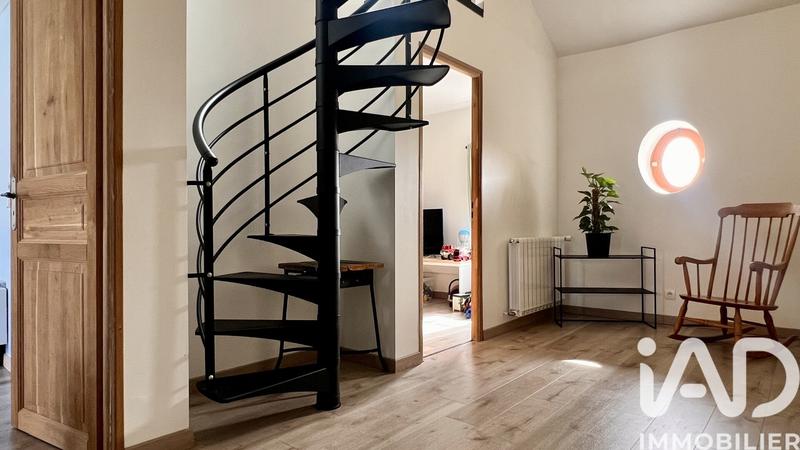 Maison - 200 m² - 6 pièces