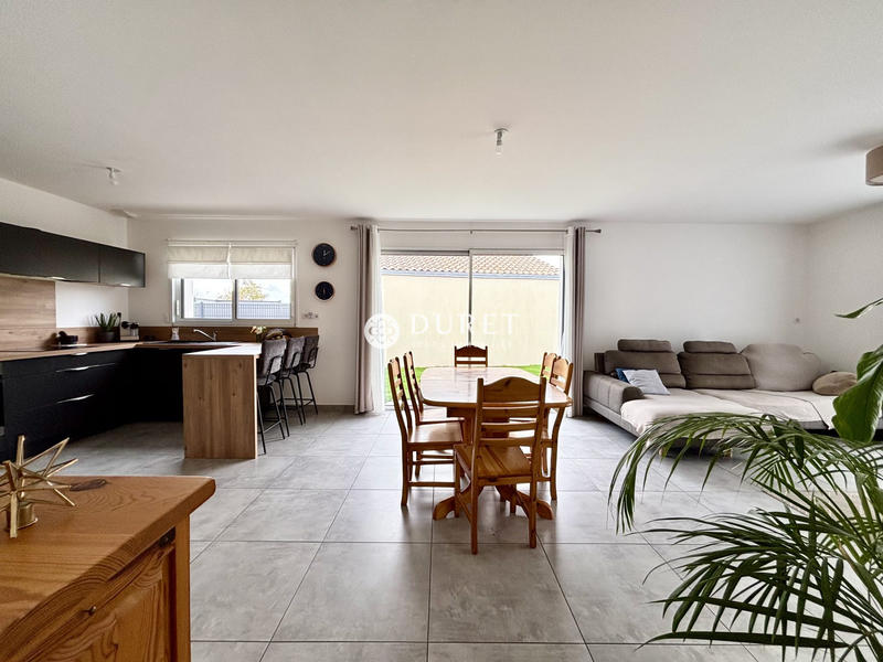 Maison - 94 m² - 5 pièces