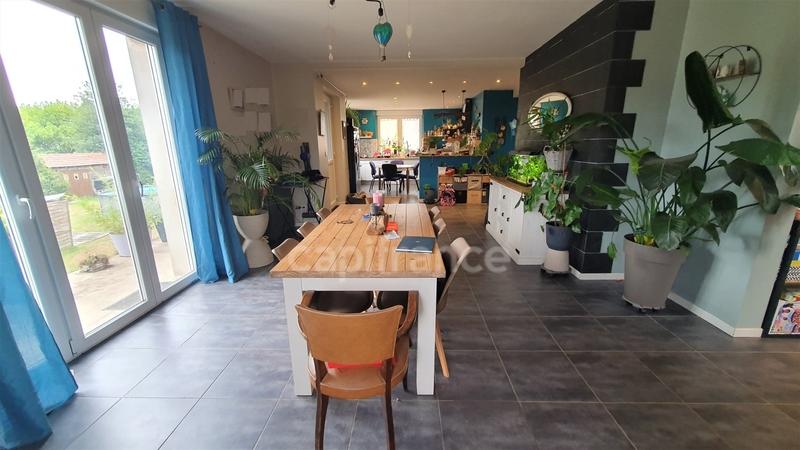 Maison - 156 m² - 6 pièces