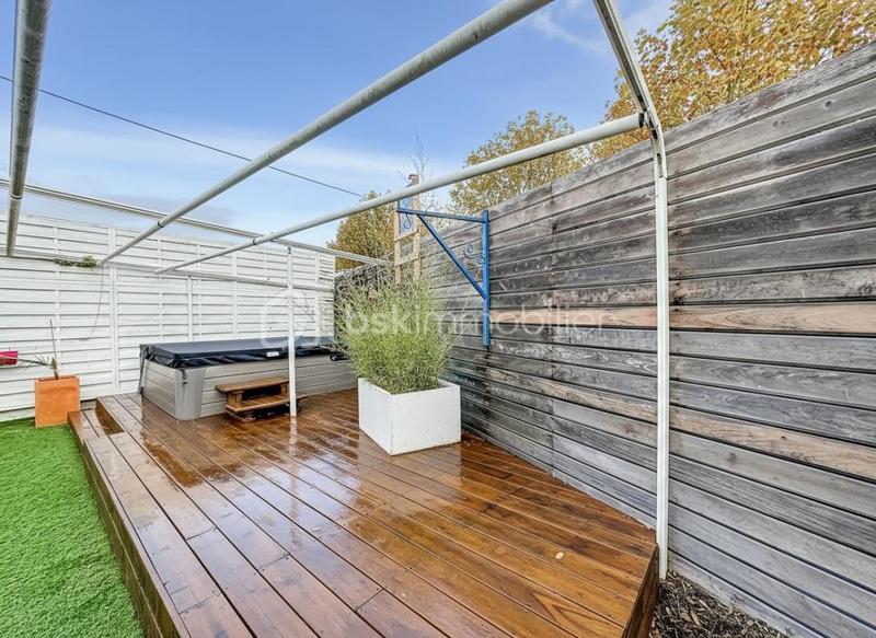 Villa - 162 m² - 6 pièces