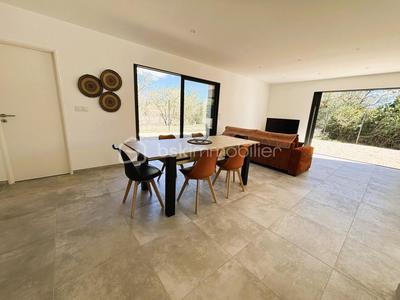 Villa - 95 m² - 4 pièces