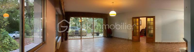 Demeure - 375 m² - 9 pièces