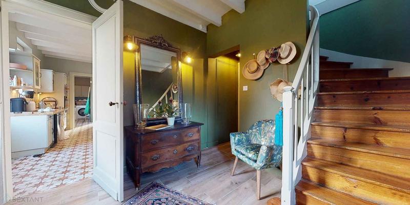 Maison - 275 m² - 10 pièces