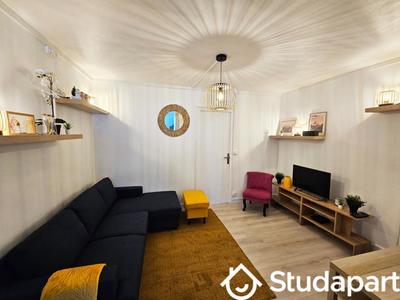 Chambre - 10 m² - 1 pièce