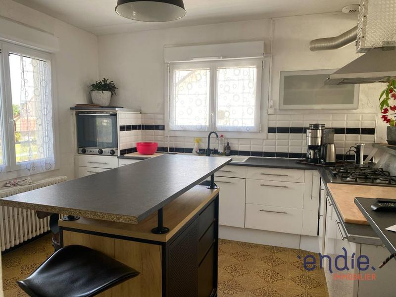 Maison - 151 m² - 7 pièces