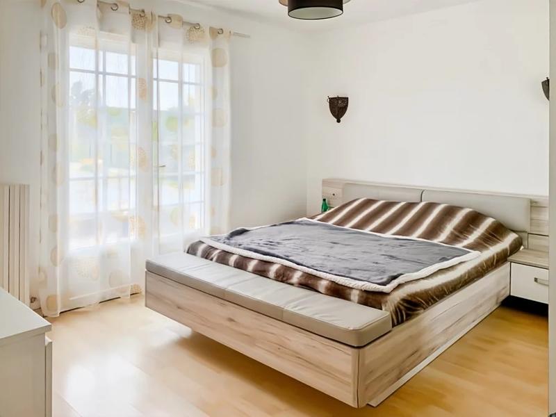 Maison - 174 m² - 6 pièces