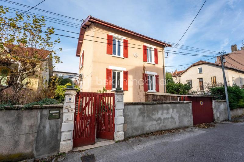 Maison - 160 m² - 6 pièces