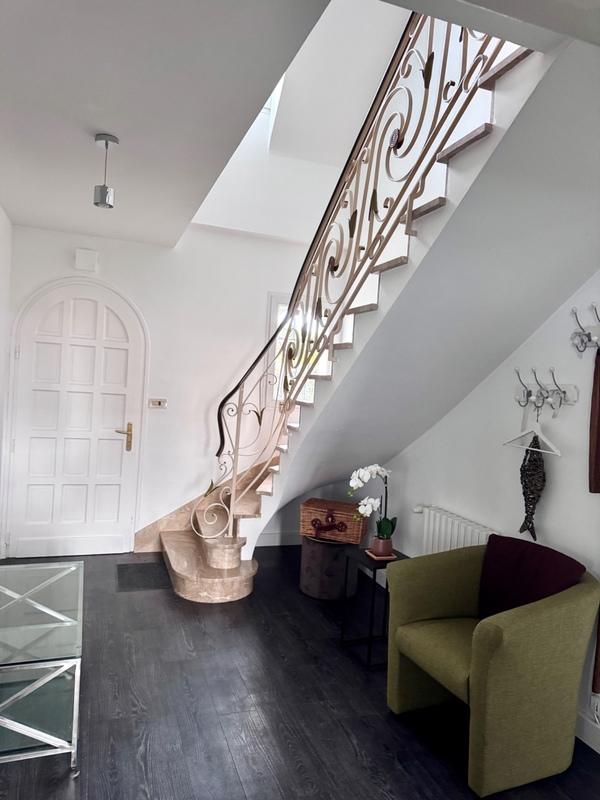 Maison - 158 m² - 6 pièces