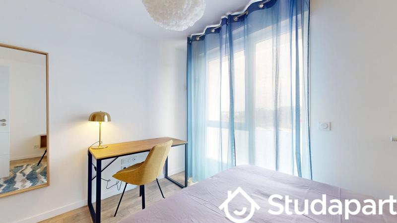 Chambre - 14 m² - 1 pièce