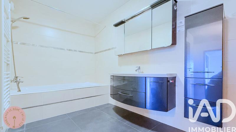 Appartement - 75 m² - 3 pièces