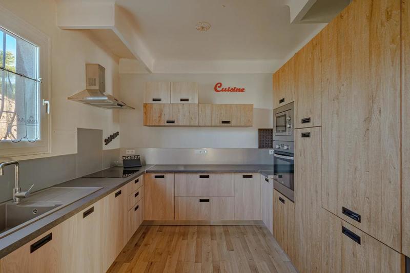 Maison - 192 m² - 7 pièces